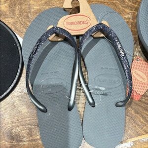 Havaianas Men's Gray Flip Flops